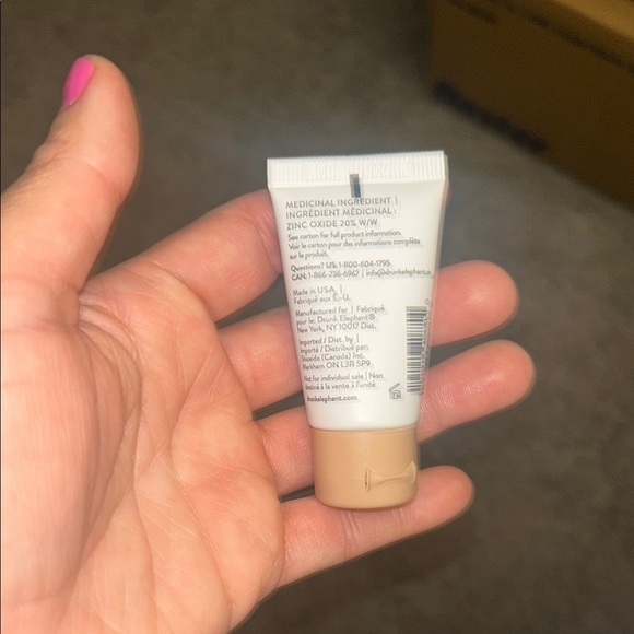 Drunk Elephant Umbra Tinte Sunscreen - Picture 2 of 2